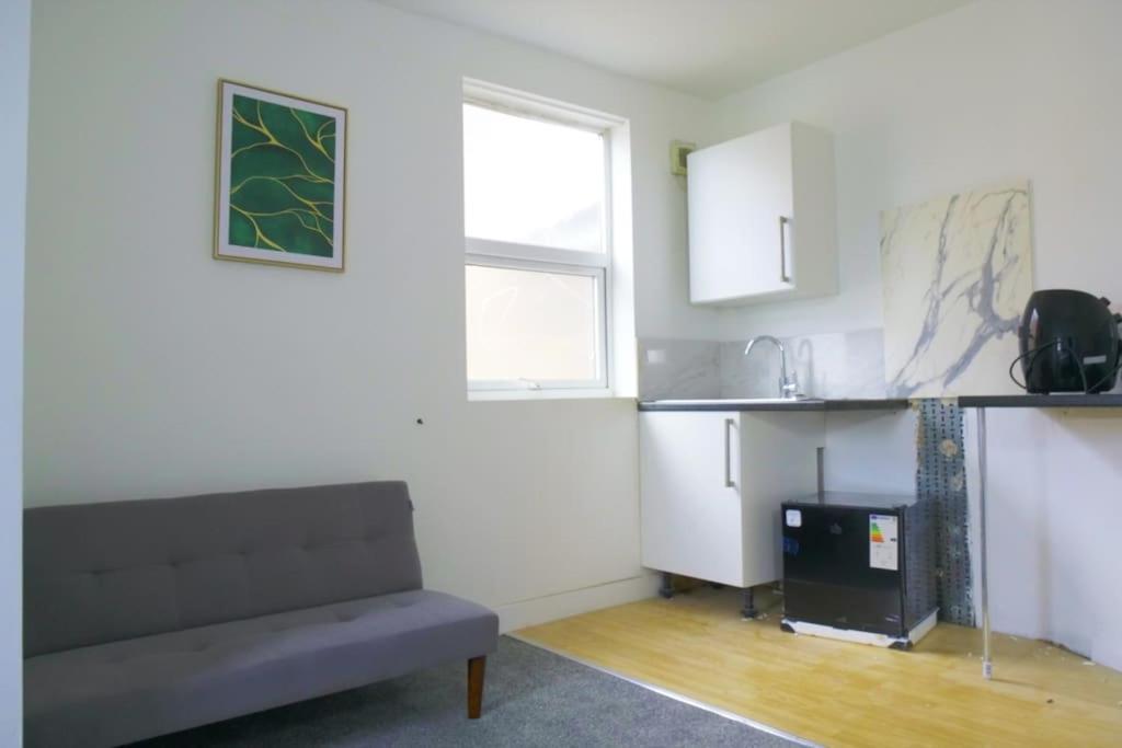 Discover Your Cozy Haven A Perfect Studio Getaway Leamington Spa Εξωτερικό φωτογραφία